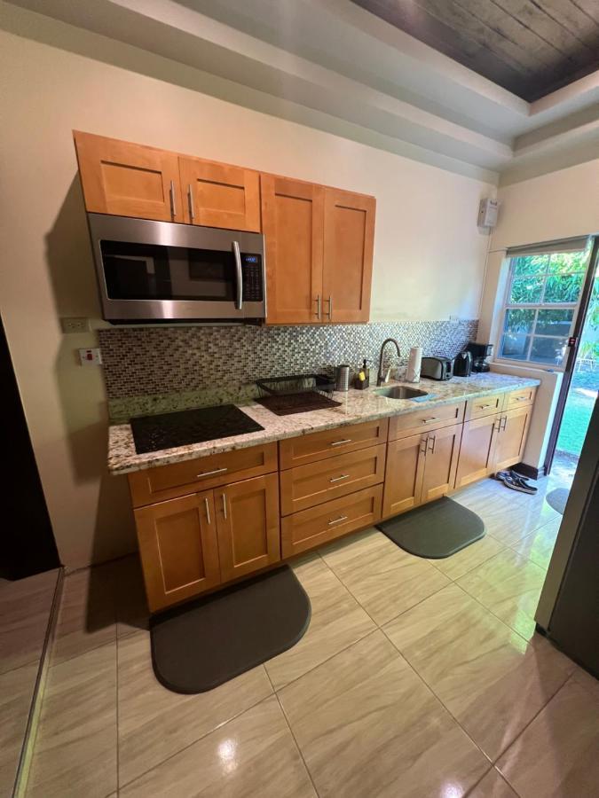 Kingston Oasis One Bedroom Exterior photo